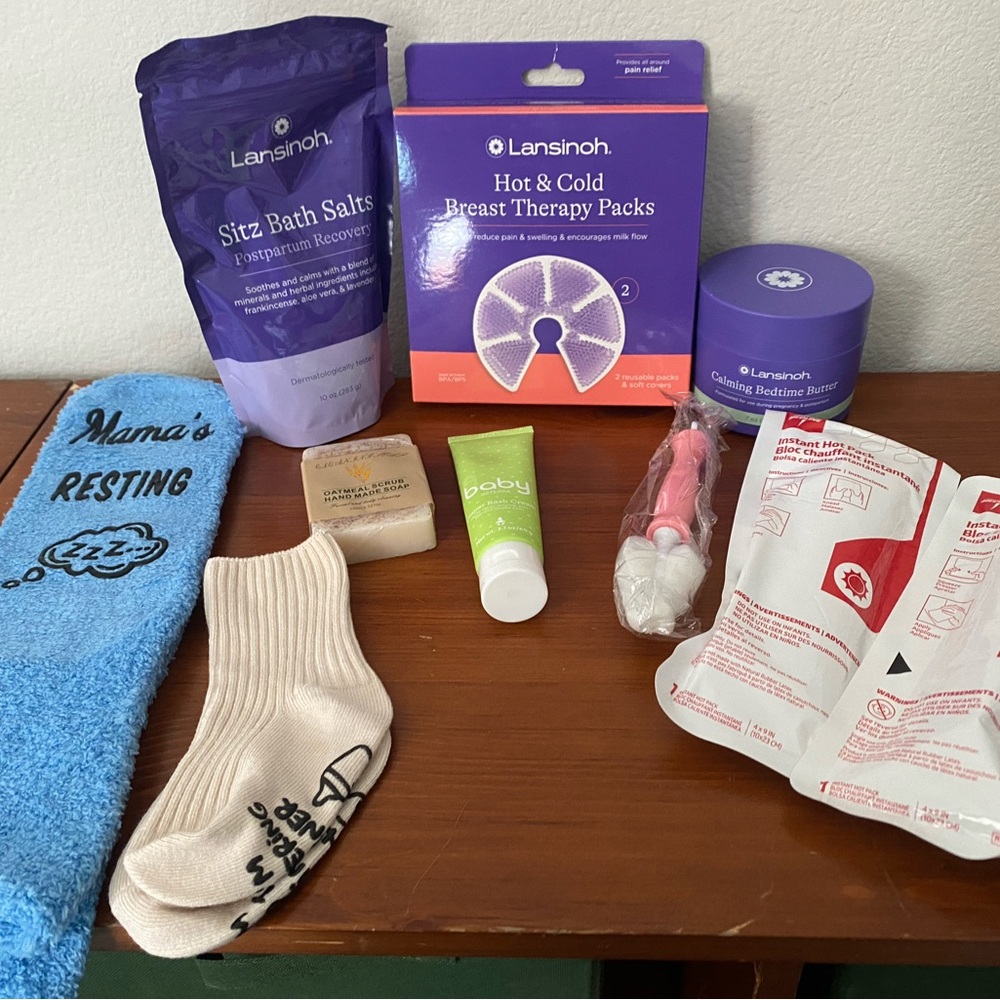 Lansinoh Breast Therapy Packs and Sitz Bath Salts postpartum gift set! All new!